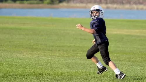 Young athlete mental training helps build the fundamentals of a strong mental game. Learn how your young athlete can begin training their mindset today!